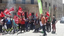 Concentración de los trabajadores de parques y jardines del Ayuntamiento de Palma
