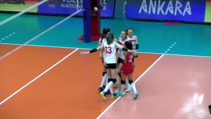 SPOR A Milli Kadın Voleybol Takımı Almanya'yı 3-0 mağlup etti