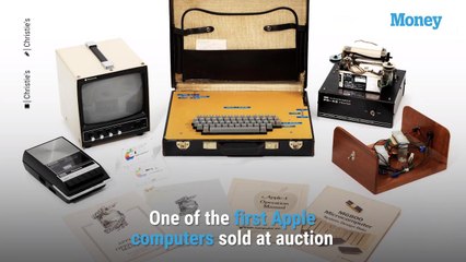 One of the Very First Apple Computers Just Sold at Auction for Close to $500,000 — Take a Look