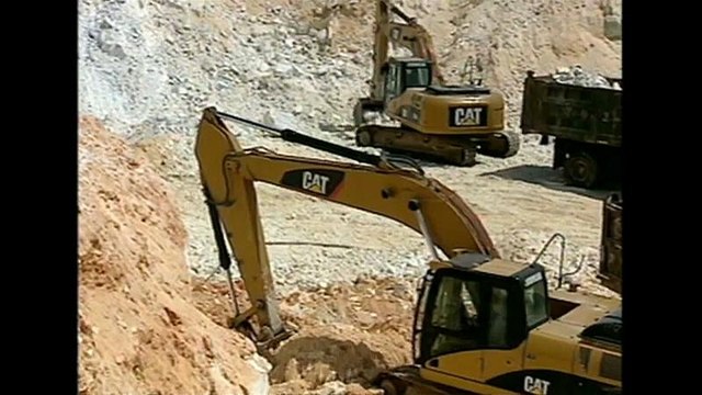 China pondera contra-ataque com metais raros