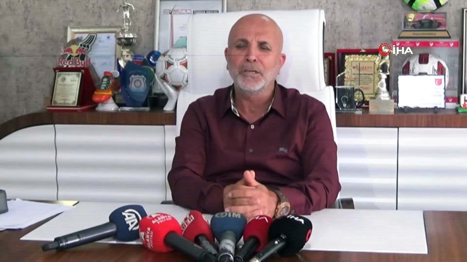 Hasan Çavuşoğlu: 'Sergen Yalçın ile görüşmemiz devam ediyor'