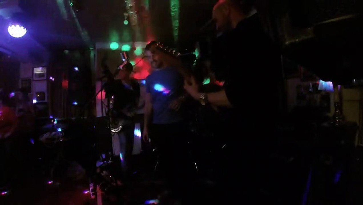 Red Hoax Chili Peppers - Aeroplane - Live at the Lion Brewery