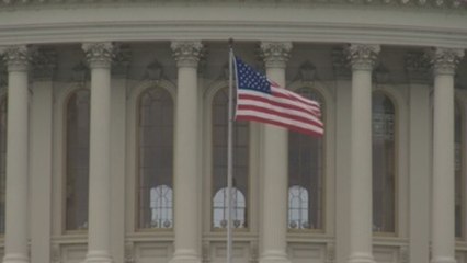 Mueller reitera que no puede acusar a Trump y traslada la presión al Congreso