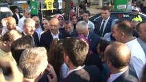 Binali Yıldırım, Fatih'te Çarşamba pazarını gezdi