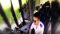 Halk otobüsünün otomobille çarpışma anı kamerada