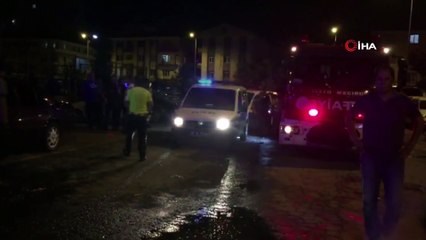 Kontrolden çıkan otomobil 2 araca çarptı: 3 yaralı