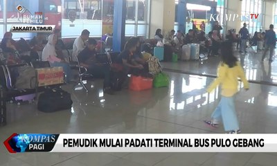 Pemudik Mulai Padati Terminal Bus Pulo Gebang