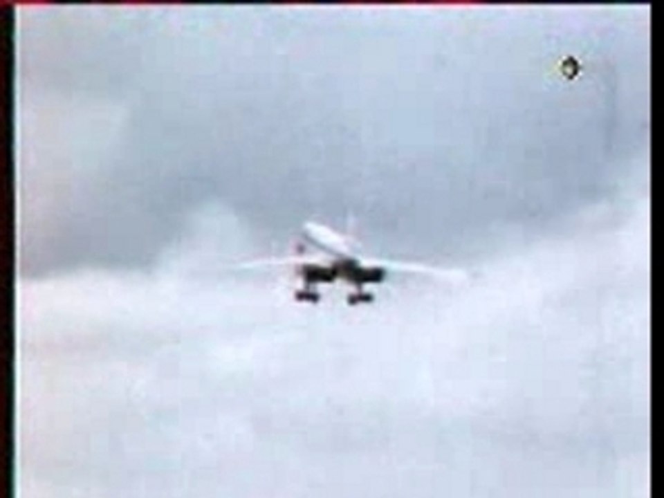 Accident - Aircraft - TU 144 russian supersonic jet crash in