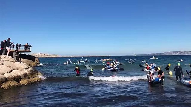 Marseille : la première course de ramassage de déchets d'Europe est lancée sur la plage des Catalans