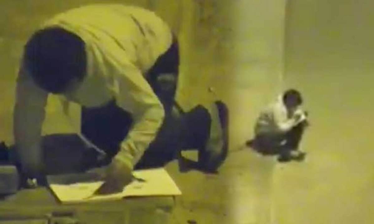 Sokakta ders çalışan çocuğun başına talih kuşu kondu