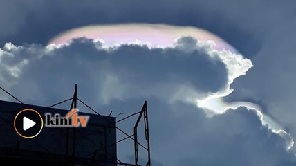 Netizen rakam fenomena awan luar biasa di Bangsar