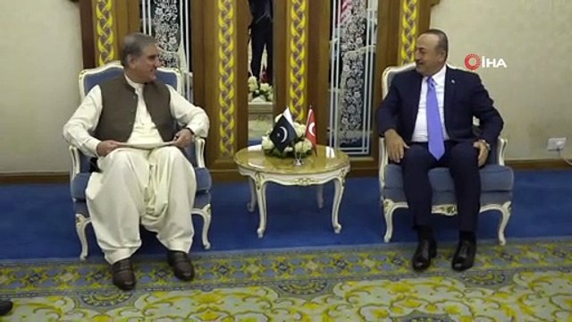 - Bakan Çavuşoğlu, Pakistanlı Mevkidaşı Kureyşi İle Görüştü