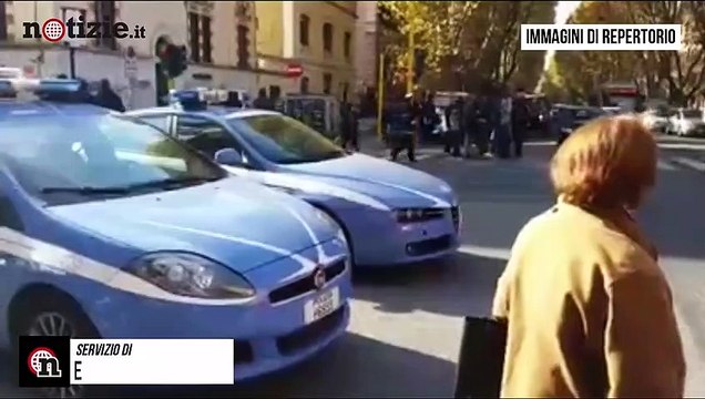 Roma, rimane incastrata sotto il treno della metro: morta una donna | Notizie.it