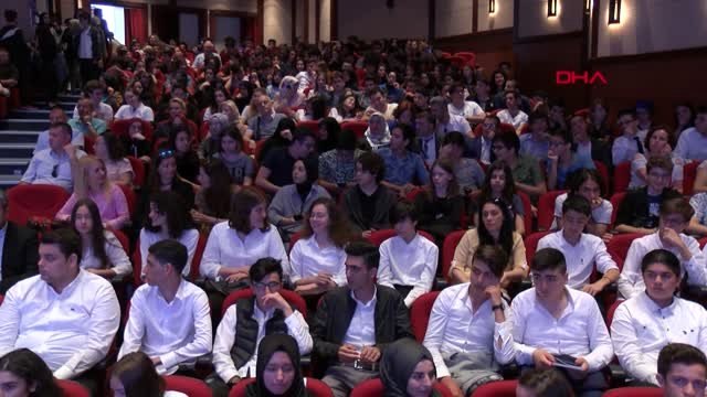 İSTANBUL- 'İSTANBUL LİSELERARASI İYİ YÖNETİM İLKELERİ YARIŞMASI' ÖDÜL TÖRENİ ÜSKÜDAR'DA YAPILDI