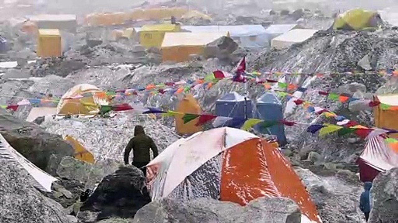 Gefährlicher Ansturm auf den Mount Everest
