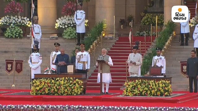 નરેન્દ્ર મોદીએ વડાપ્રધાન પદ તરીકેના શપથ લીધાં