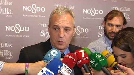 David Summers agradece la medalla de Sevilla otorgada a su padre