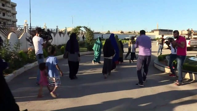 Syrie: les Kurdes remettent 148 femmes et enfants ouzbeks affiliés à l'EI à leur pays