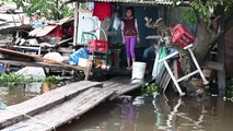 Ribereños se niegan a dejar sus viviendas pese a inundaciones en Paraguay