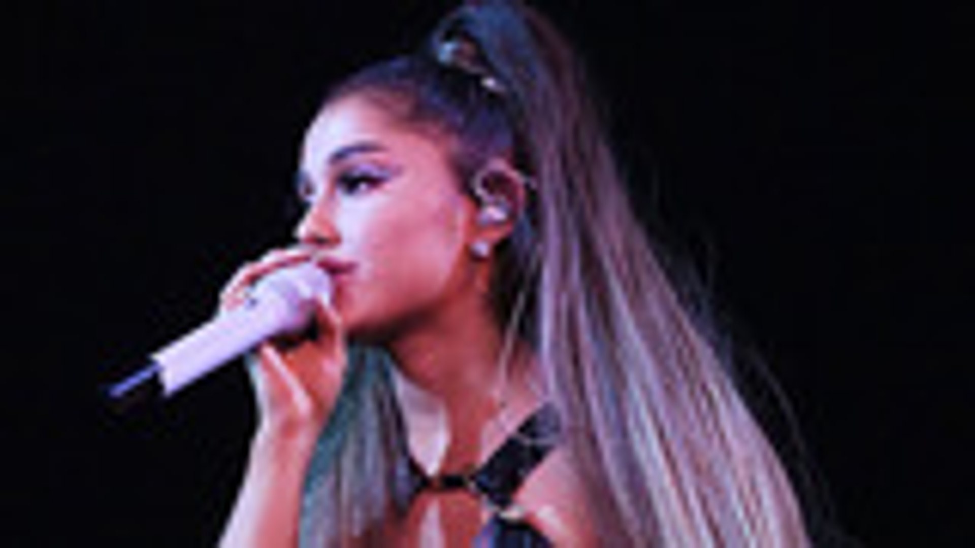 ⁣Ariana Grande Postponed Florida Shows Due to Allergic Reaction | Billboard News