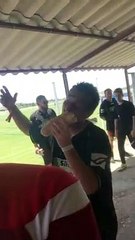 COMMENT DANSER EN MANGEANT ... OU L'INVERSE !!!