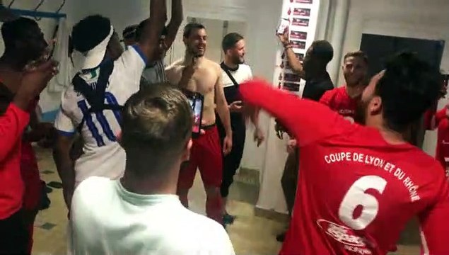 Coupe du Rhône (1/2 finale) – La joie du vestiaire du FC LYON après la qualification contre le FC VAL LYONNAIS