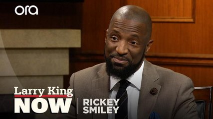 "It's a conversation": Rickey Smiley on ad-libbing his stand-up routine