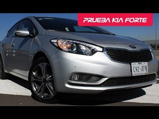Kia Forte a prueba - CarManía