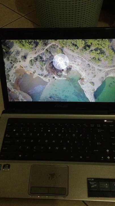 Asus a43s core i3 whitespot