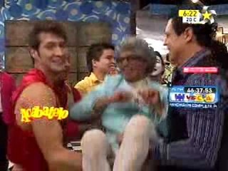 Doña Resurrección, cumple años