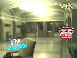 Poseida en elevador (Fuertes Imagenes)