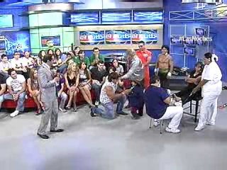 Margarito canta en ingles con Konan