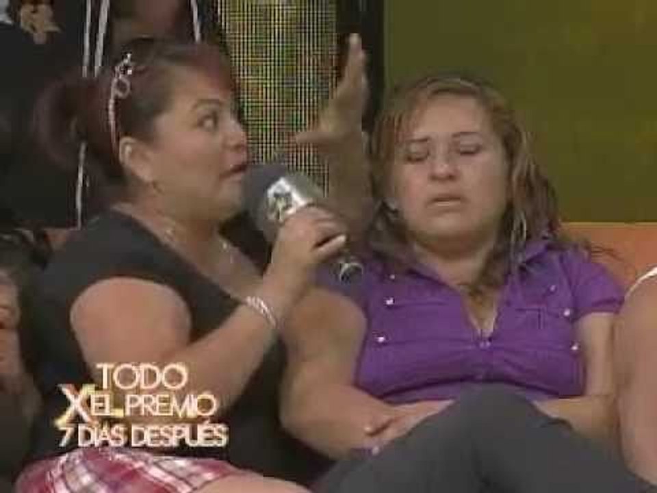 Los Muñoz y los Ayala, se pelean (Tv Fight)