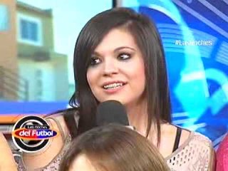 Noche de confesiones chicas de mitad y mitad
