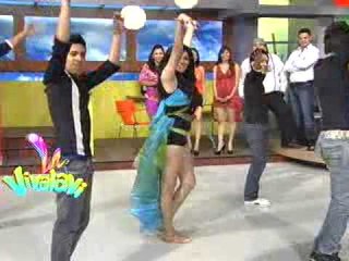 Flor Baila con la Serpiente Piton