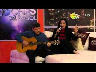 Lupita cantu acompañada de la Guitarra (Más Contenido,Más Valores y Más Cultura)