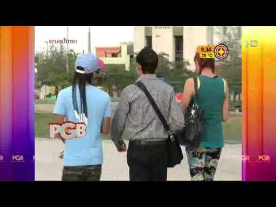 Naris Bola pone a Mc Arbusto a vender Flores