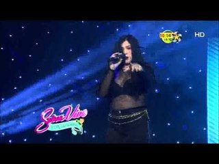 Kassandra y Simbolo en Selena Vive