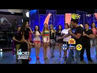 Símbolo declara su amor a Vivian