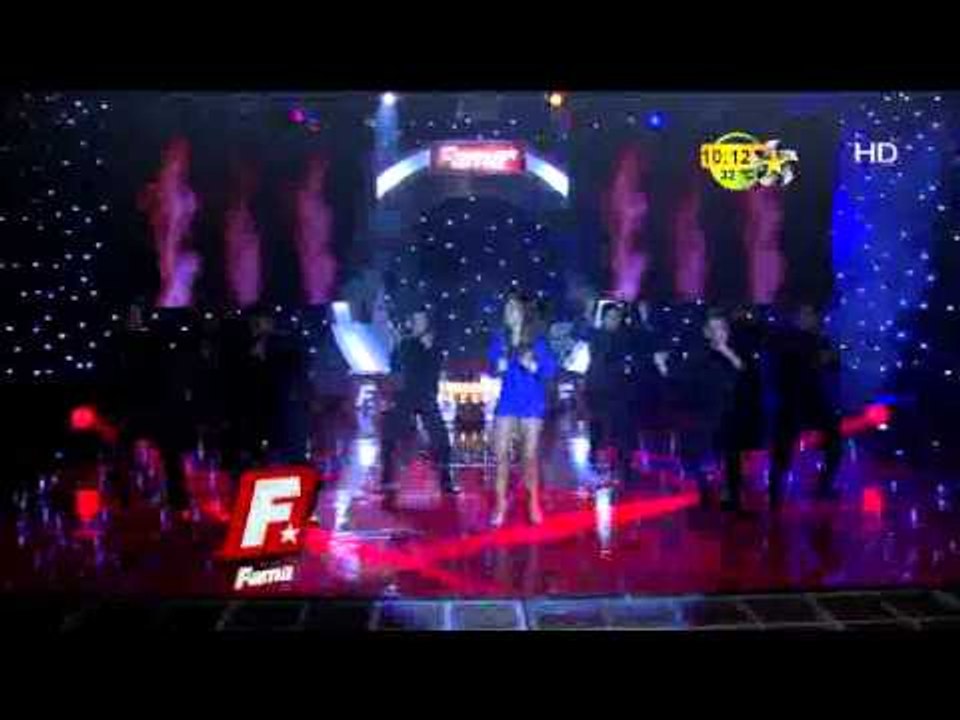 Brenda baila en premios fama