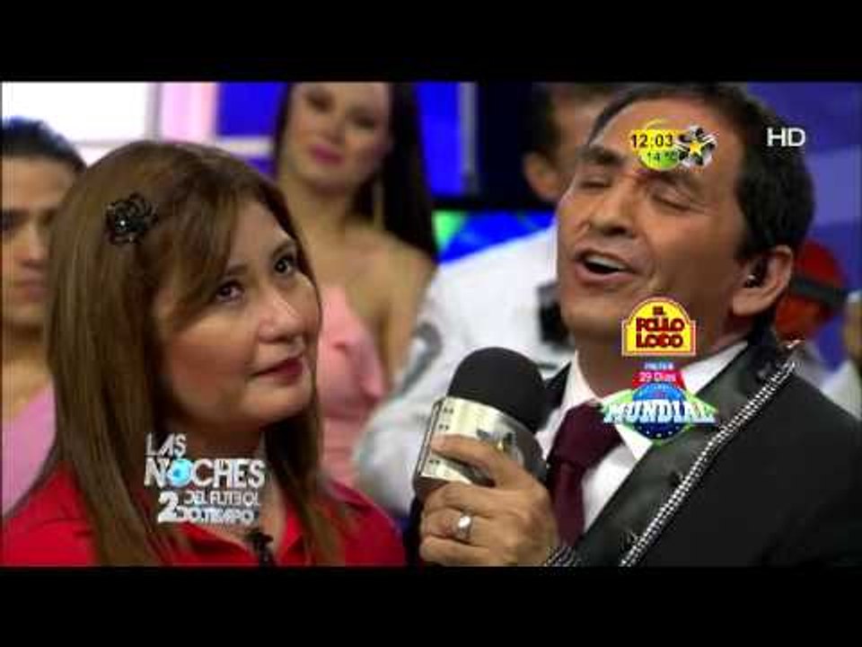 Ernesto Chavana le canta a su esposa