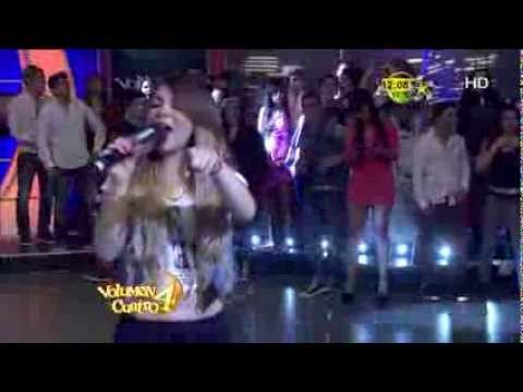 Ema Huevo canta en Volumen 4