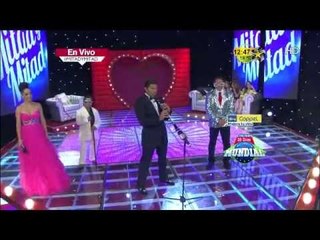 Poncho muestra sus talentos