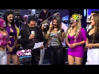 Chavana le lee una carta a La Chica del Antifaz