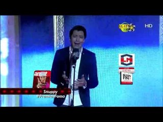 Snuppy canta "El Triste" y pone a Pato de pie