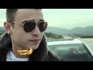 Jerry confiesa que sí le dio frío salir sin camisa en su video