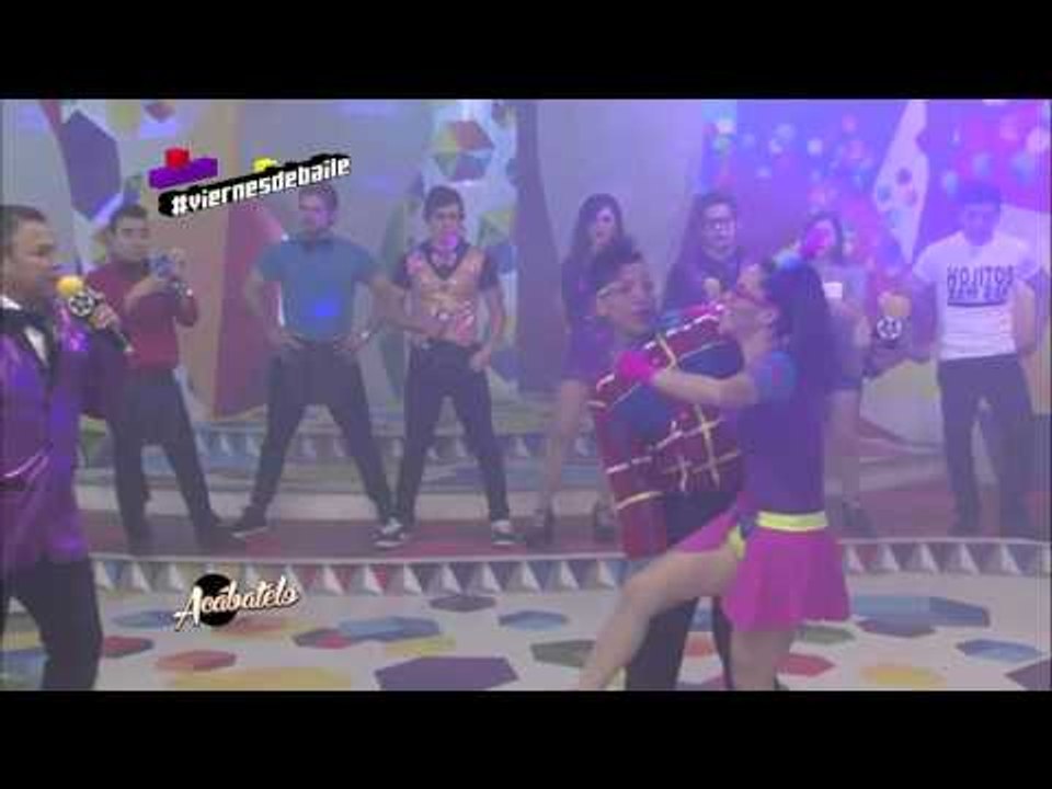 Maruca y Cipriano bailan