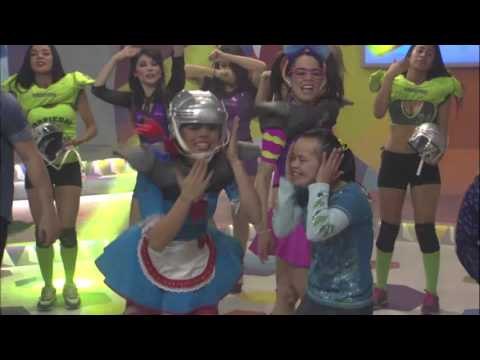 Le manda unas flores a Maruca