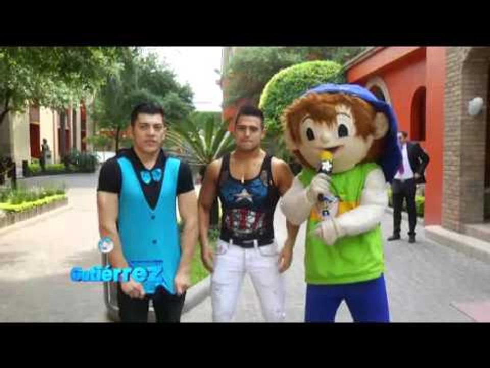 Pasos de baile con Hojitos