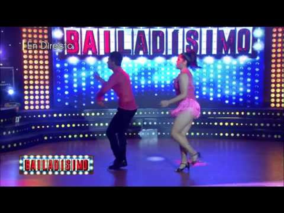 Venecia y Obsesión bailando salsa
